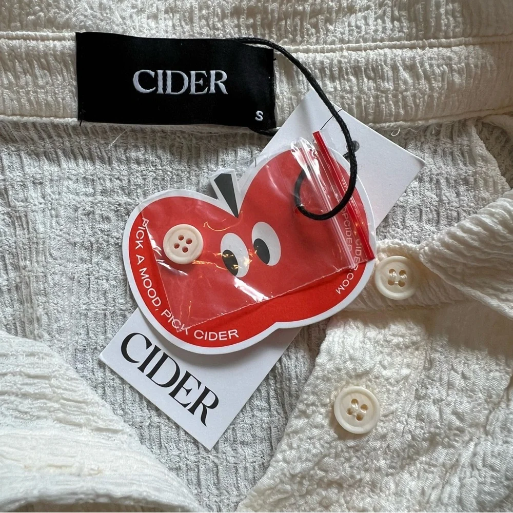 NWT Cider Texture Solid Bell Sleeve Crop Shirt Beige Small - Picture 4 of 6